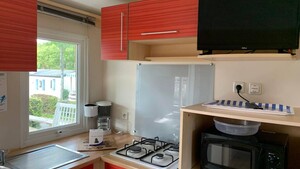 Mobile home (2 bedrooms) + sheltered terrace