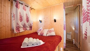 Cottage Clavelin - 13m², comfort, originality and pleasure for 2 with breakfast