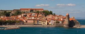 Collioure et la mer Méditerranée depuis les montagnes alentours