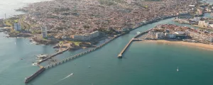les-sables-d-olonne-vendee-pays-de-la-loire-france-campings-vue-aerienne-drone-port-phare-embouchure-ville-station-balneaire-agglomeration-resasol-vacances-loisirs-evenements