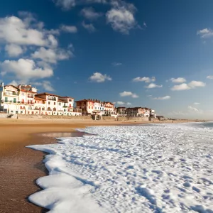 Vue de la plage sur la vague de la plage Nord à Hossegor