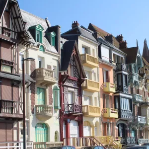 Maisons colorées à colombage typiques de la Baie de Somme