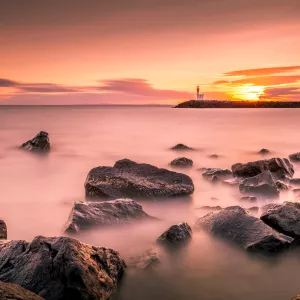 Cap d'Agde-Sunset sur le phare du Cap d'Agde