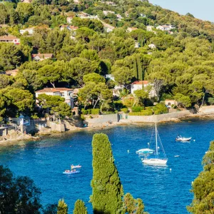 bormes-les-mimosas-var-paca-france-campings-activites-nautiques-personnes-resasol-vacances-loisirs-evenements2