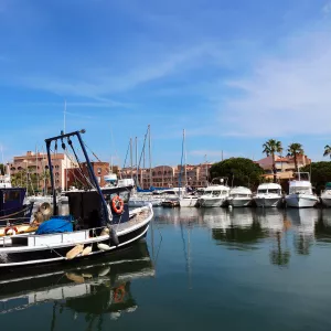 hyeres-var-paca-france-campings-port-french-riviera-resasol-vacances-loisirs-evenements
