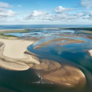 la-palmyre-charente-maritime-nouvelle-aquitaine-france-campings-anse-de-la-Palmyre-vue-du-ciel-drone-resasol-vacances-loisirs-evenements