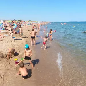 serignan-plage-herault-occitanie-france-campings-plage-multi-personnes-mer-mediterranee-littoral-resasol-vacances-loisirs-evenements-