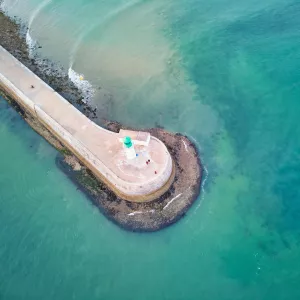 les-sables-d-olonne-vendee-pays-de-la-loire-france-campings-vue-aerienne-drone-port-phare-ocean atlantique-eau-turquoise-resasol-vacances-loisirs-evenements