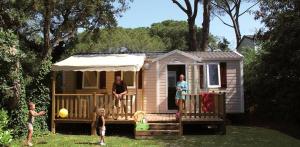 Stacaravan met airconditioning 3 slaapkamers - by maeva