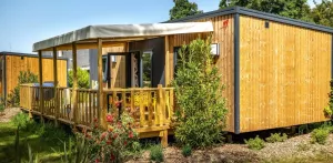 KOMFORT Cottage: 2 Schlafzimmer / 2 Badezimmer + Überdachte Terrasse + Fernseher (32 m² / 2022)