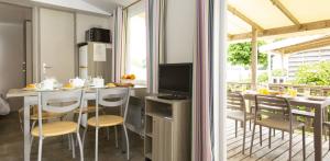 Mobile-home Standard 40m² - 4 Slaapkamers  - TV - Afwasmachine