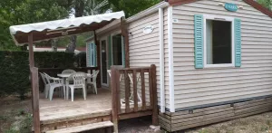 Stacaravan Confort 29m² (2 kamers) + overdekt terras + Clim