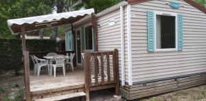 Stacaravan Confort 29m² (2 kamers) + overdekt terras + Clim