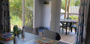 Stacaravan Standard 3 slaapkamers + terras (strandkant)