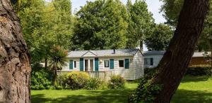 Stacaravan Standard 20m² (1 slaapkamer) + terras + TV