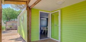 Stacaravan met airconditioning 2 slaapkamers - by maeva