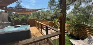 Cottage CÔTÉ JARDIN (6/8P) PRESTIGE 3HAB. 2BAN + TIPI 2 bedden