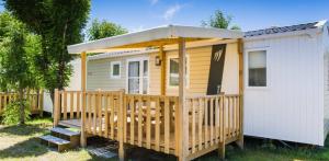 Stacaravan Confort met airconditioning 2 slaapkamers - by maeva