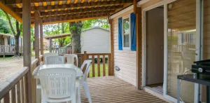 Stacaravan Phoenix met airconditioning 2 slaapkamers + TV (4 volwassenen + 1 kind -12 jaar)