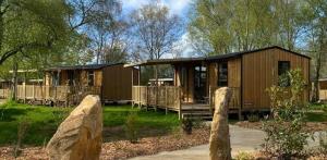 COZY Lodge "844": 2 slaapkamers + Overdekt terras + Vaatwasser + TV (32 m² / 2026)