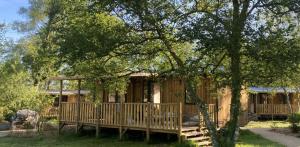 COZY Lodge "844": 2 slaapkamers + Overdekt terras + Vaatwasser + TV (32 m² / 2026)