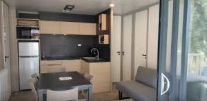 Comfort Lodge met 4 kamers (6 volwassenen + 1 baby)