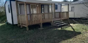 Stacaravan Premium  2 slaapkamers + Half -schaduwrijk terras + airconditioning (Landkant)