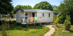 Mobilheim SIMPLY  : 2 Schlafzimmer + Integrierte Terrasse + Fernseher (25 m² / 2014)