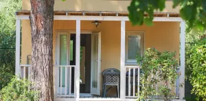 2-kamer Bungalow met buitenveranda