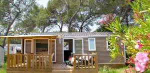 Stacaravan met airconditioning 3 slaapkamers + TV