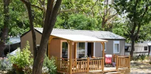 Stacaravan met 4 kamers, airconditioning + tv