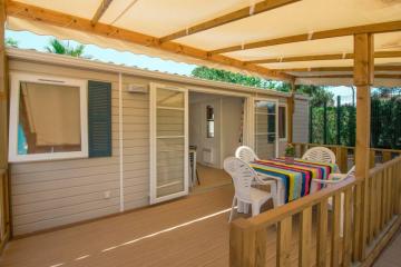 Flower Camping La Rivière