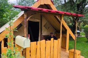 Camping La Roche d'Ully