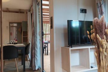 Flower Camping La Rivière