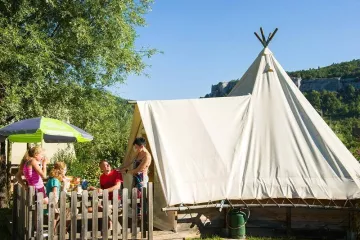 Camping La Roche d'Ully