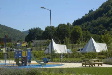 Camping La Roche d'Ully