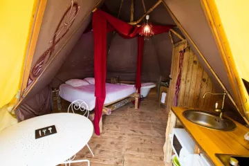 Camping La Roche d'Ully