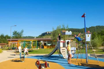 Camping La Roche d'Ully