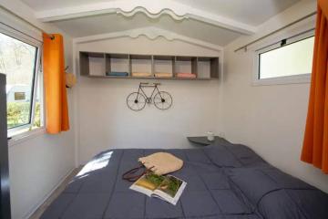 Flower Camping  A La Rencontre du Soleil