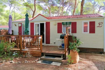 Camping La Pinède