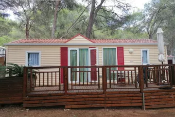 Camping La Pinède