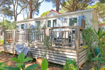 Camping La Pinède