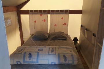 Flower Camping La Rivière