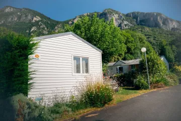 Camping ecodorp Soleil du Pibeste 