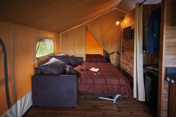 Flower Camping La Rivière