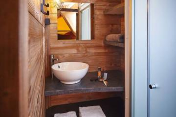 Flower Camping La Rivière