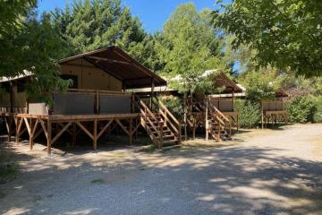 Flower Camping La Rivière