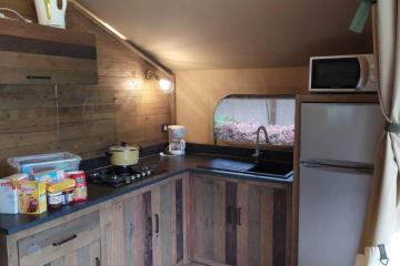 Flower Camping La Rivière