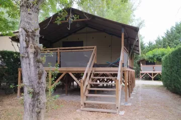 Flower Camping La Rivière