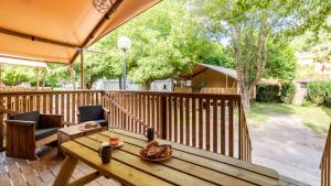 Camping maeva Escapades Millau Plage